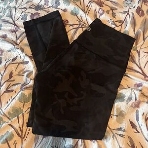 Lululemon Black Camo Leggings, Cropped
